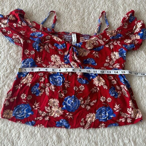 American Rag red floral off shoulder ruffle top size small - Picture 13 of 16